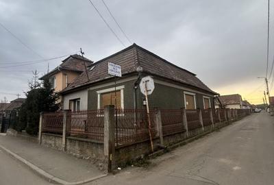 Casă cu 3 camere cu Teren 244 Mp în Central - 10