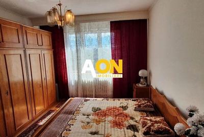Casa cu 4 camere, garaj, teren 791 mp, zona Schit - 10
