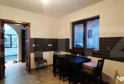Casă cu 7 camere cu Teren 2600 Mp în Nord - 2