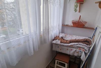 Apartament cu 2 camere nedecomandat în George Enescu