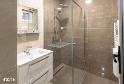 Apartament cu 4 camere în Central - 2