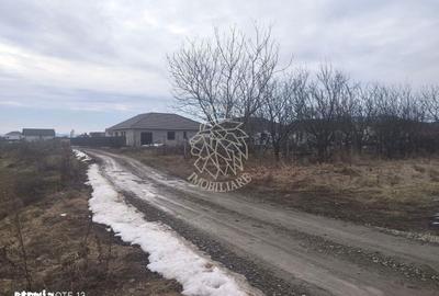 Teren de 1750 mp, în Unirea - 1