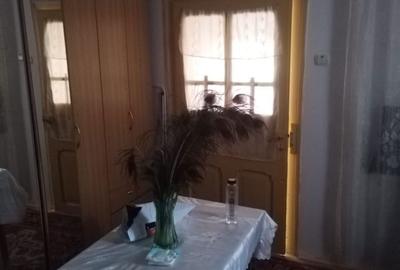 Casă cu 2 camere decomandat în Est - 3