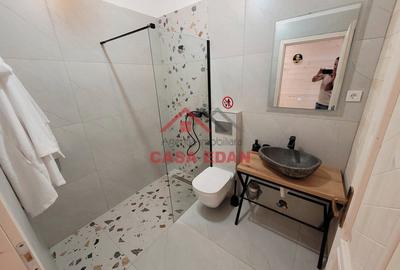 Casă cu 6 camere cu Teren 2020 Mp în Câmpina - 1