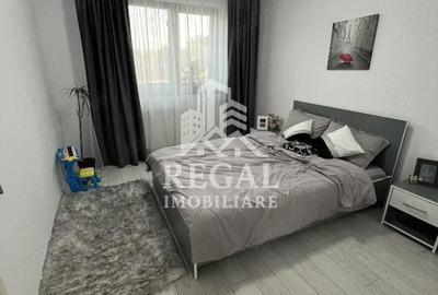 Casă cu 6 camere cu Teren 1000 Mp în Hunedoara - 1