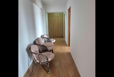 Apartament cu 2 camere decomandat în Vitan