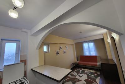 Apartament cu 2 camere semidecomandat, mobilat în Bucium