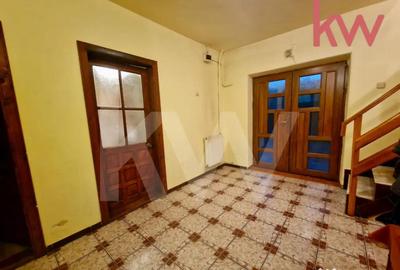 Casă cu 8 camere cu Canalizare în George Enescu - 10