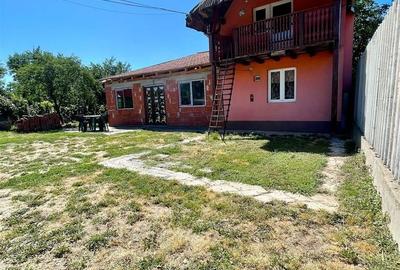 Casă individuală cu 4 camere decomandat cu Teren 3000 Mp în Periferie - 3