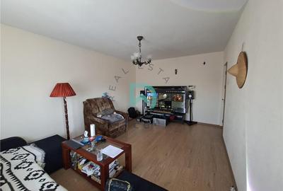 Apartament cu 3 camere decomandat în Triaj - 4