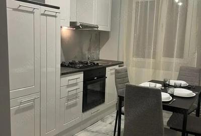 Apartament cu 2 camere decomandat în Florilor