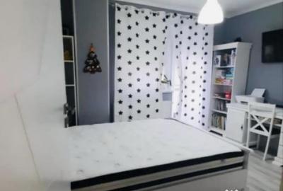 Apartament cu 3 camere decomandat în Turnișor