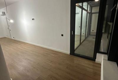 Apartament cu 4 camere decomandat în Central - 3