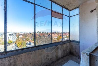 Apartament 2 camere/ 2 balcoane/de renovat-  zona Tractorul! - 14