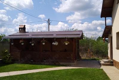 Casă cu Teren 300 Mp în Central - 2