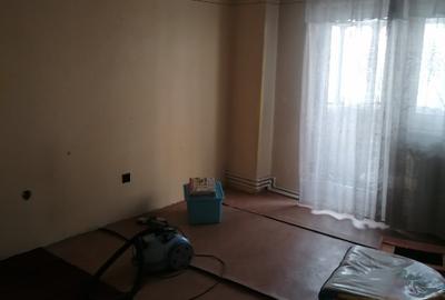 Vând apartament cu 3 camere, garaj și beci - 5
