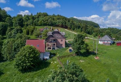 Casa / Vila de vanzare Fundata- Romania - 35