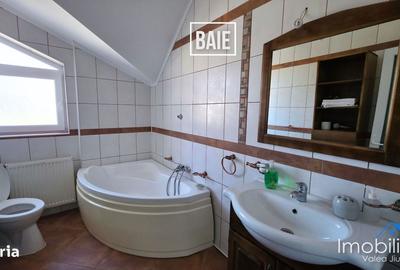 Casă cu 4 camere în Central - 9