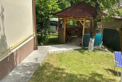 Casă cu 5 camere cu Teren 800 Mp în Central - 2
