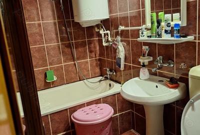Apartament cu 3 camere decomandat în Roznov - 3