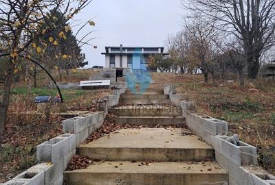 Casă cu 5 camere cu Teren 1500 Mp în Hlincea - 2