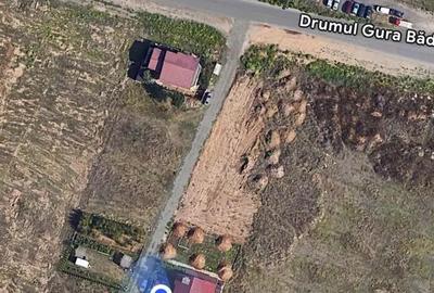 Teren de 400 mp, în Central