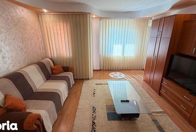 Apartament cu 2 camere decomandat în 1 Mai - 2