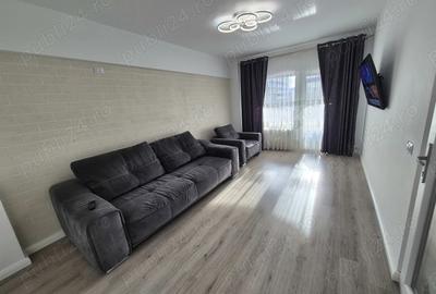 Inchiriez apartament 2 camere decom., zona ultracentrala etaj intermediar - 7