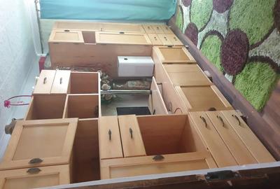 Casă cu 5 camere în Mărăcineanu