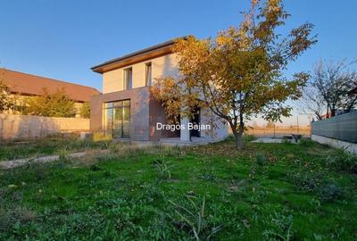 Casă individuală cu 3 camere cu Canalizare în Dragomirești-Vale - 1