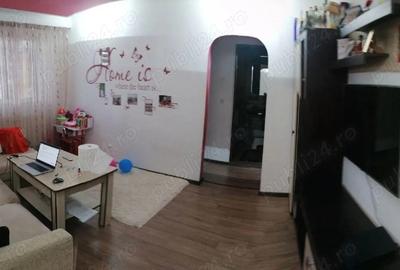 Apartament cu 3 camere semidecomandat în Central - 4