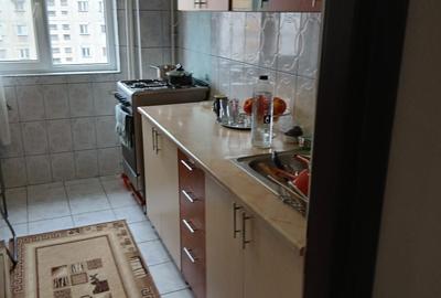 Apartament cu 2 camere decomandat în Rahova - 3