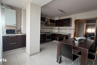 Apartament cu 3 camere decomandat în Intim - 11