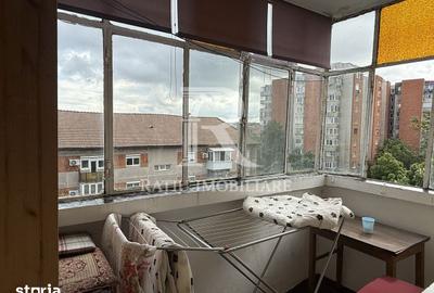 Apartament cu 4 camere decomandat în Decebal - 13