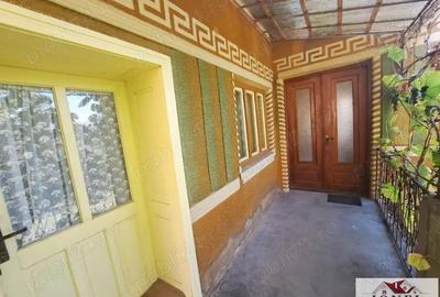 Casa de vanzare in Ghirbom - Berghin- 3800 mp teren - 3
