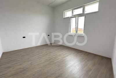 Apartament cu 2 camere semidecomandat în Turnișor - 1