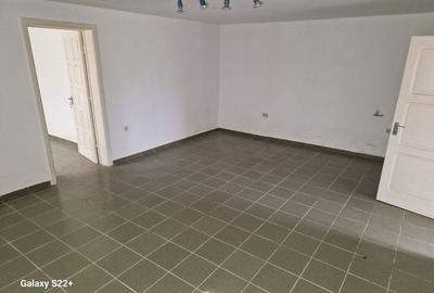 Casă cu 4 camere în Central - 4