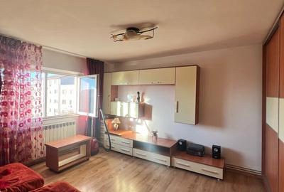 3 camere Decomandat stradal,Gaze-inel ||