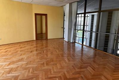 Spatiu comercial de inchiriat ultracentral finisaje premium Chirie: 12-15 mp neg. - 1