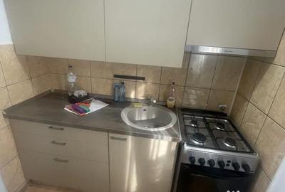 Garsonieră decomandată în Central - 2