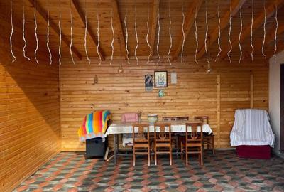 Casă cu 4 camere în Humulești - 8