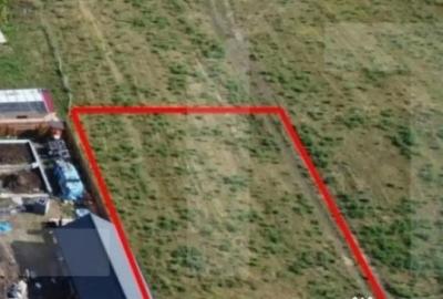 Teren de 648 mp, în Central - 3