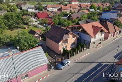Casă cu 4 camere cu Teren 370 Mp în Central - 4