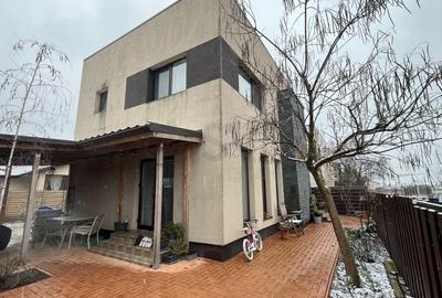 Casă individuală cu 4 camere cu Teren 300 Mp în Central - 1