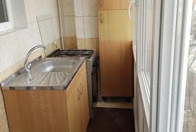 Inchiriez garsoniera transformata in 2 camere , zona Sarari, langa Liceul Henri Coanda! - 7