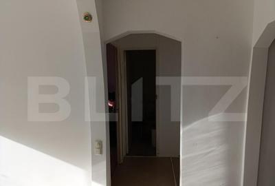 Apartament spa?ios - 4 camere, 2 bai, 2 balcoane, loc de - 6