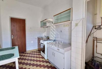 Apartament cu 2 camere decomandat în Circumvalațiunii - 4
