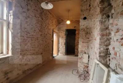 Apartament cu 3 camere semidecomandat în Central - 4