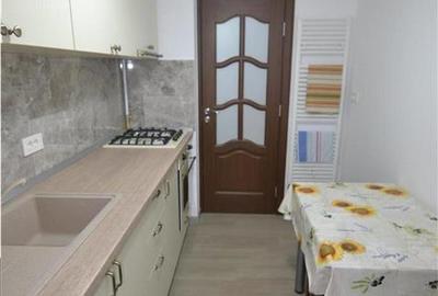 Apartament cu 3 camere decomandat în Florilor - 3