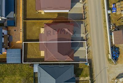 Casă cu 4 camere cu Teren 252 Mp în Tărlungeni - 3